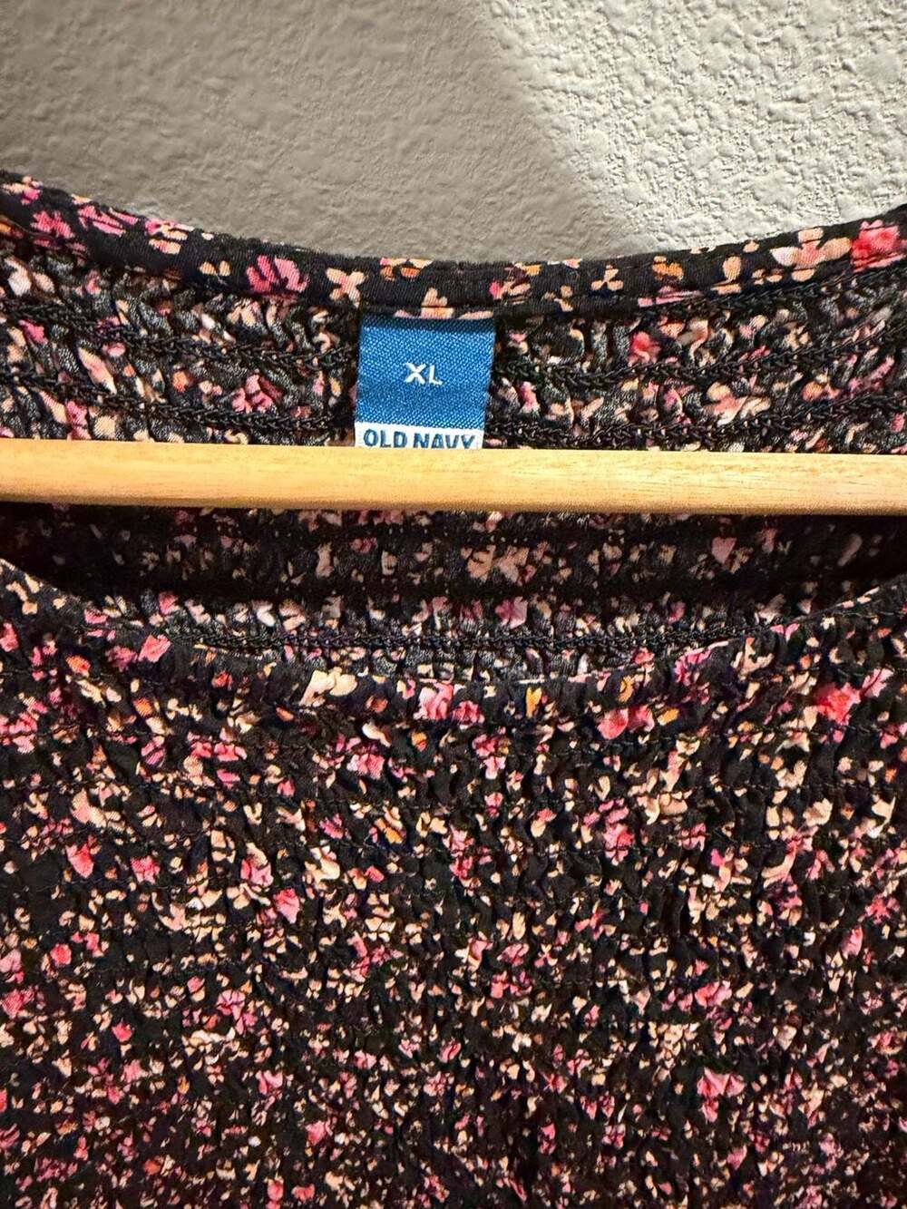 Old Navy Smocked Floral Peplum Flutter-Sleeve Top - Picture 3 of 4